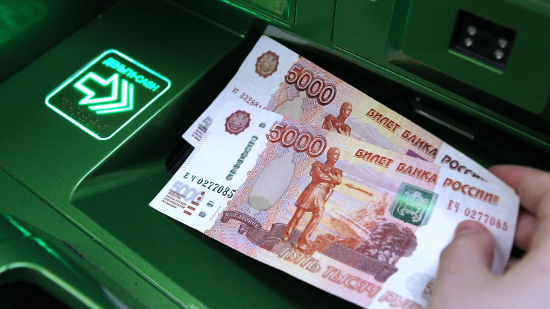 Россиянам раскрыли последствия увеличения МРОТ в 2025 году